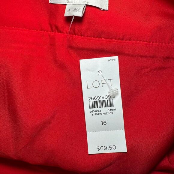 LOFT Women’s Red Mini Skirt Size 16 NWT Gold Button Detail Stretch Holiday - Picture 3 of 5